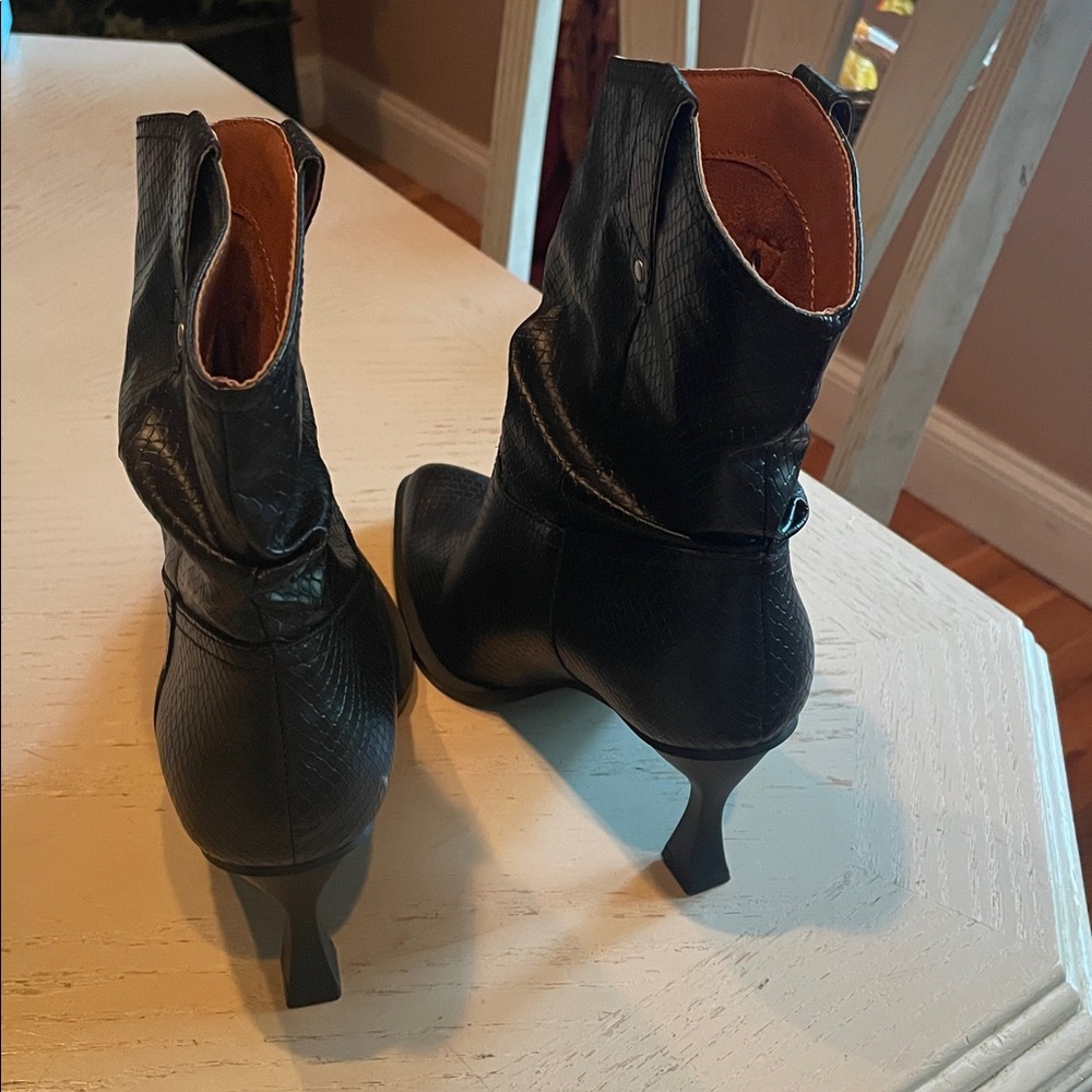 Black Textured Ankle Boots - Picture 3 of 3